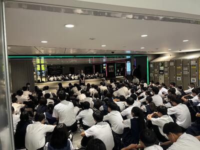 東京駅での出発式の様子