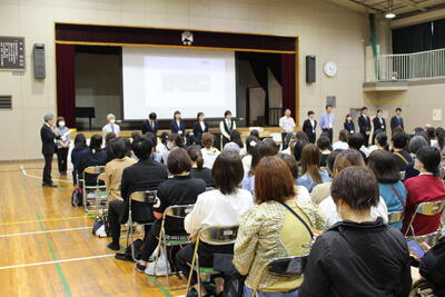 全体会（教職員紹介）